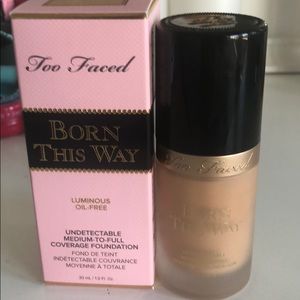 Too faced born this way foundation-warn nude